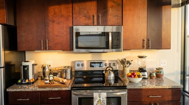 Building Photo - 1901 9th St NW