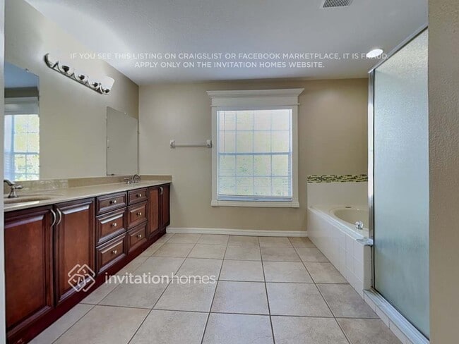 Building Photo - 2103 Hammock Moss Dr