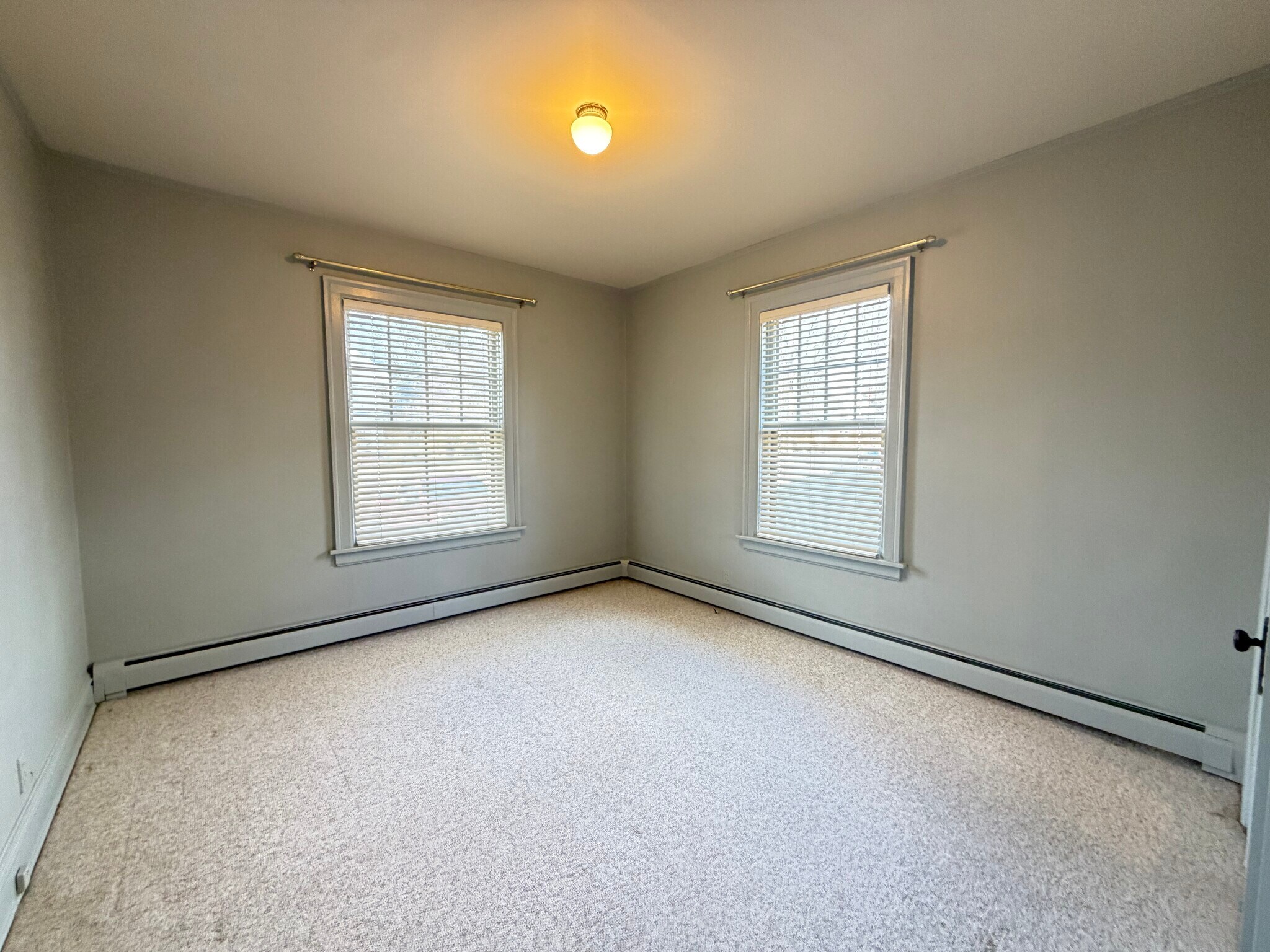 Building Photo - 1155 N Cherry St