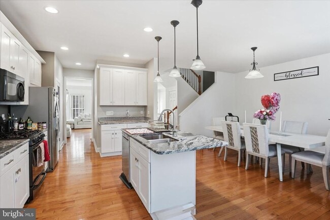 Building Photo - 9285 Laurel Ridge Crossing Rd