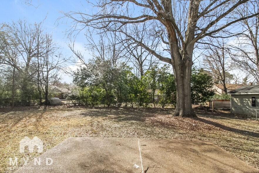 Building Photo - 5675 Newberry Ave