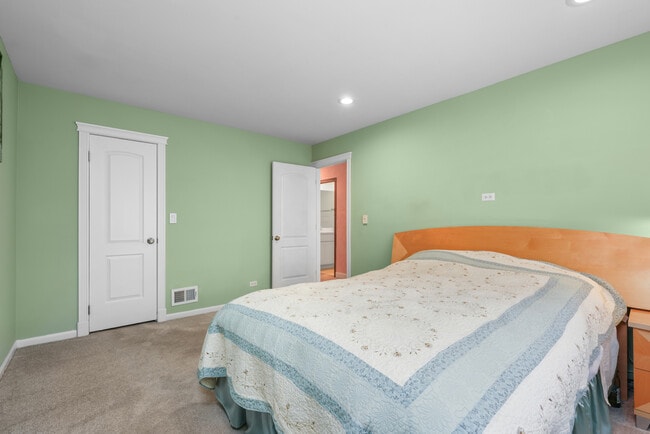 Building Photo - 334 Plumwood Ct