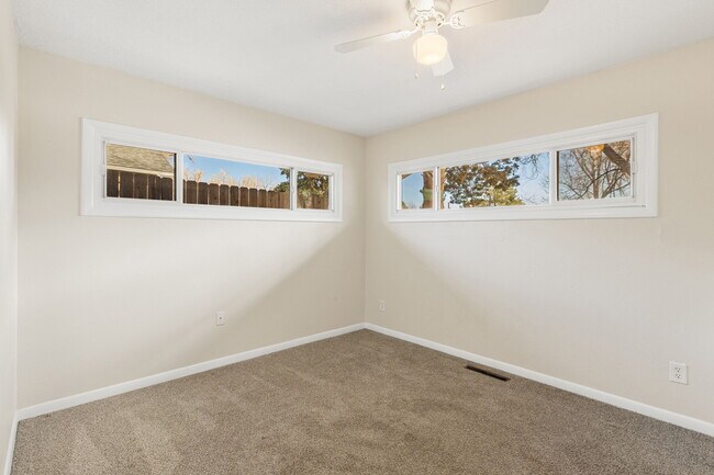 Building Photo - 2204 Cooper Ave