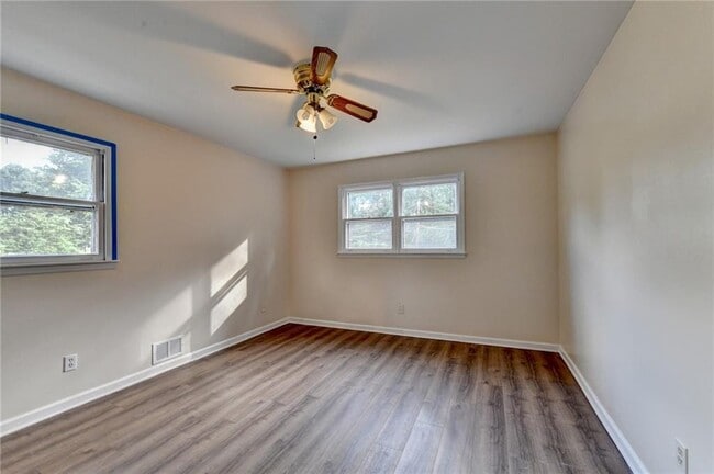 Building Photo - 268 Allen Ct SW