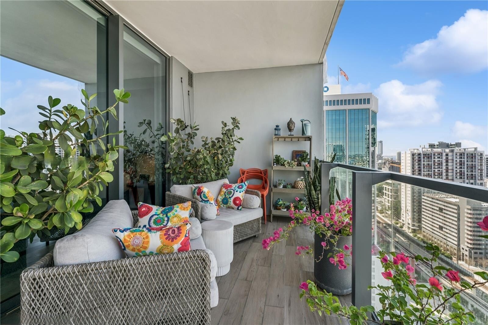 Building Photo - 88 SW 7th St