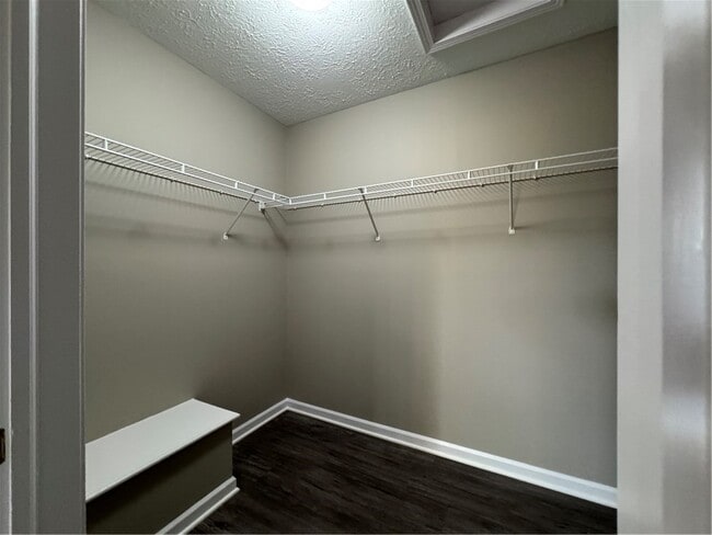 Building Photo - 1301 Hill Park Ct