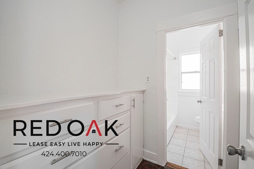 Building Photo - 2737 San Marino St