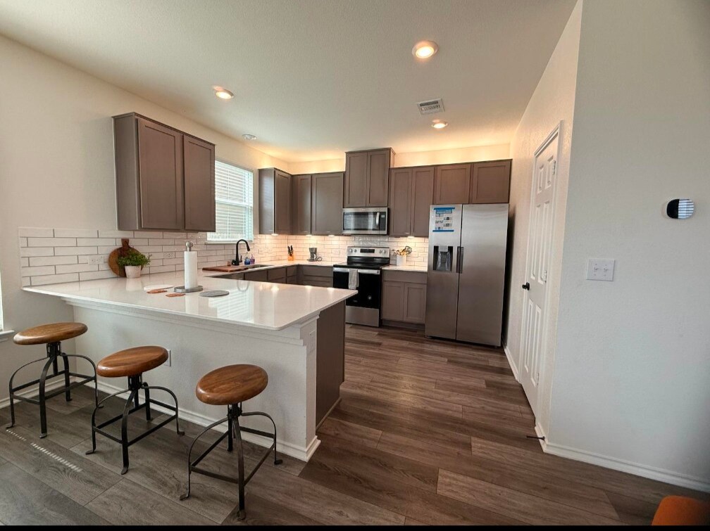 Building Photo - 6213 Albany Sleigh Dr