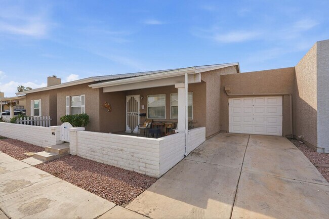 Building Photo - 2929 E Broadway Rd