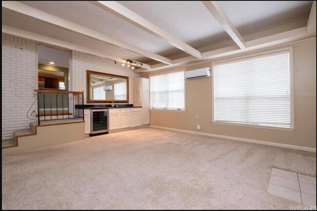 Building Photo - 32 Lenon Dr