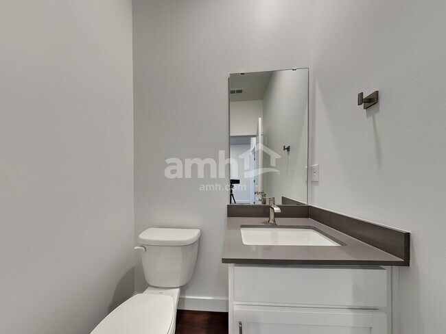 Building Photo - 7929 Selah St SW