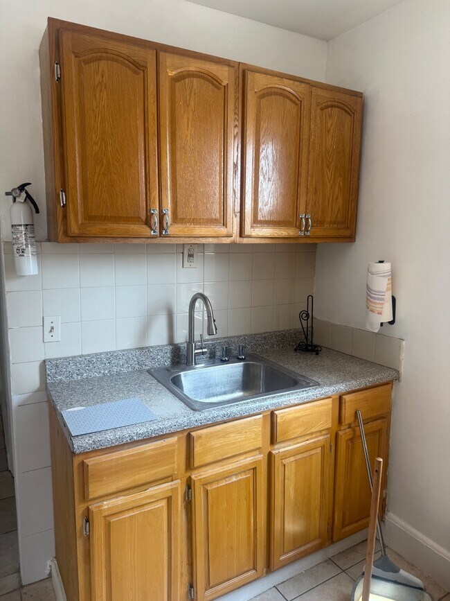 Building Photo - 10XX E 225th St