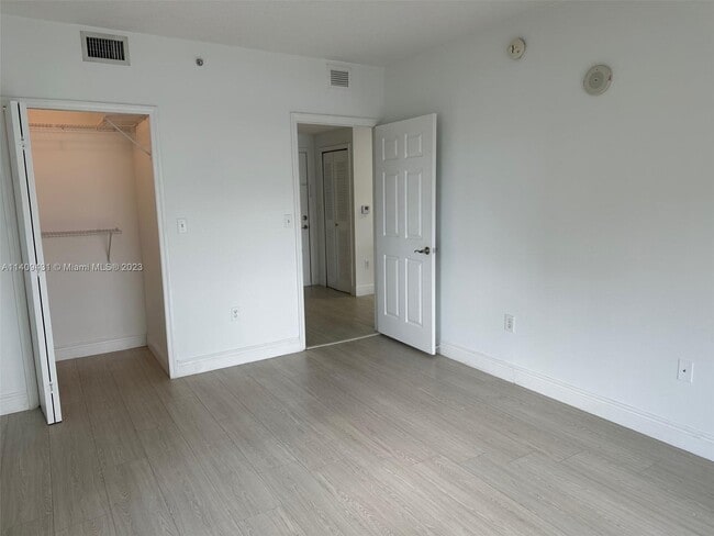 Building Photo - 3410 Coral Way