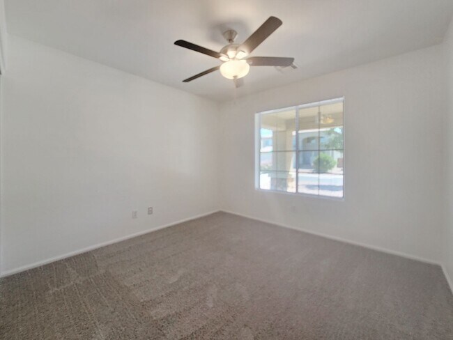 Building Photo - Excellent neighborhood in Goodyear!