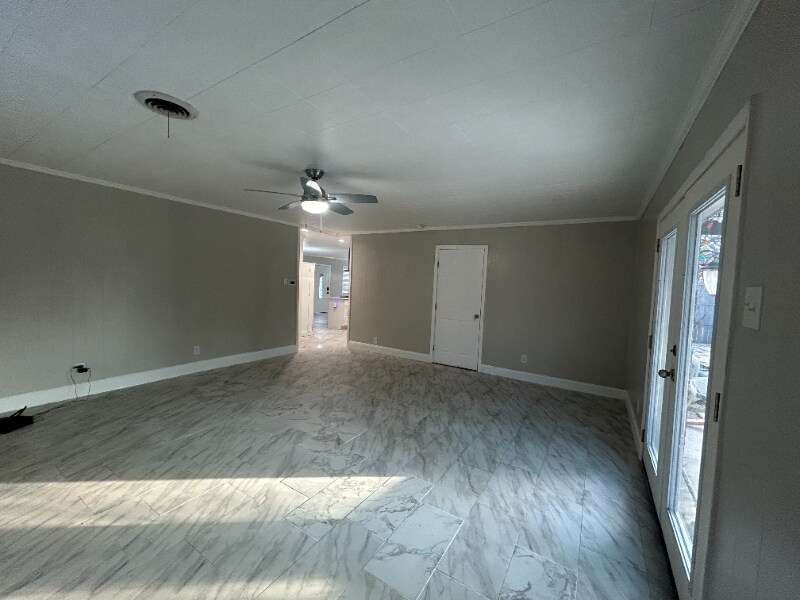 Building Photo - 2107 Tecumseh Trce