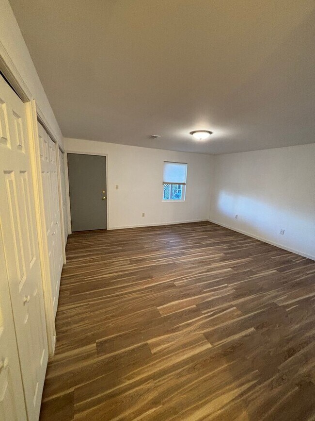 Building Photo - Updated New Tripoli Rental