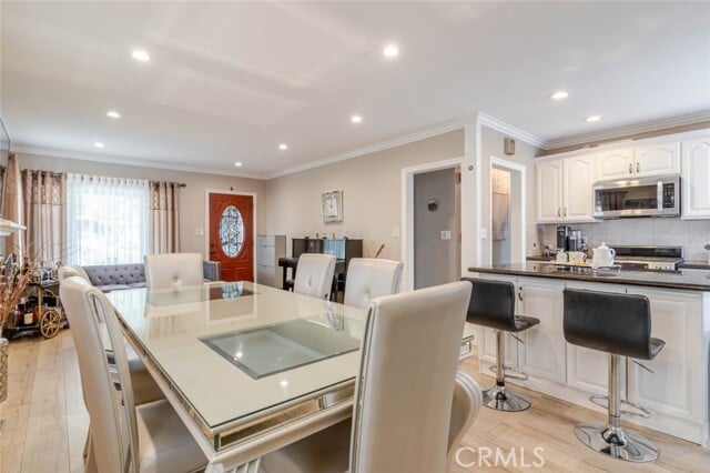 Building Photo - 3302 Paraiso Way