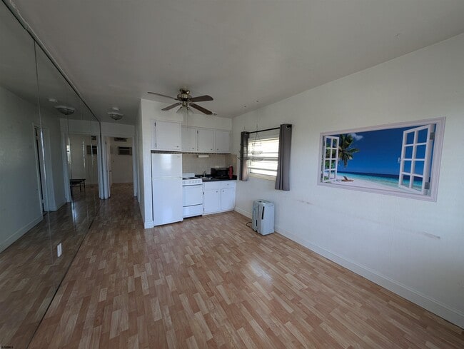 Building Photo - 3801 Boardwalk