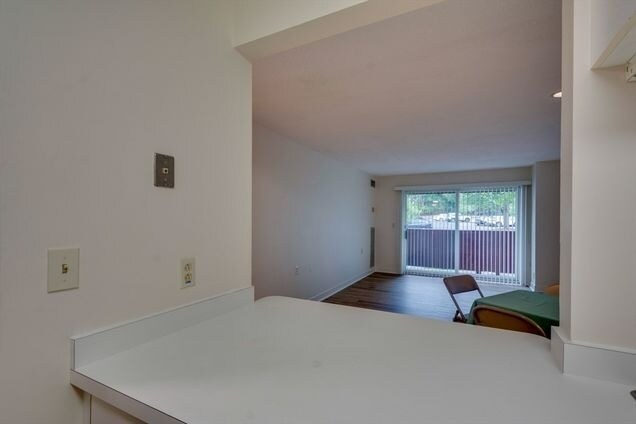 Building Photo - Spacious 2BR / 2BA First-Floor Condo with Balcony & Amenities at Rosemary Ridge