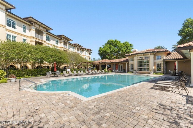 Building Photo - 4300 S Beach Pkwy