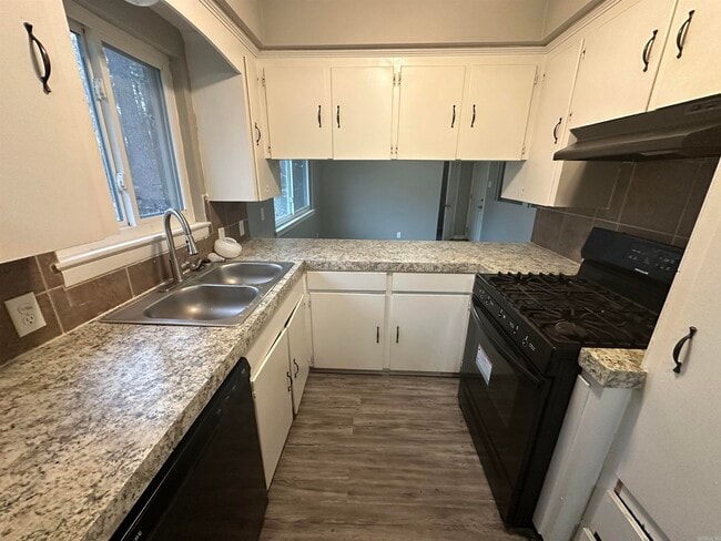 Building Photo - 6432 Tulip Rd