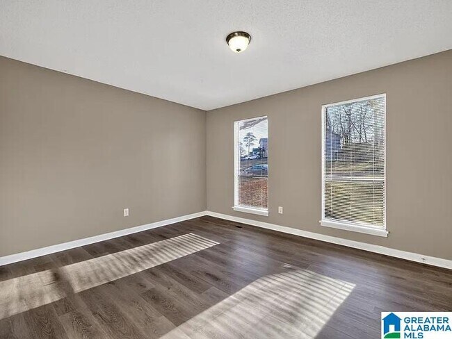 Building Photo - 3031 Apple Valley Ln