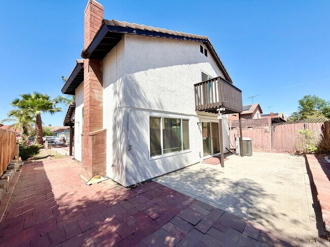 Building Photo - Gated 3 Bedroom 2.5 Bath Home with Bonus Room & Private Balcony