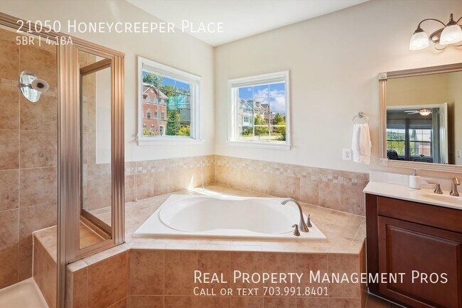 Building Photo - 21050 Honeycreeper Pl