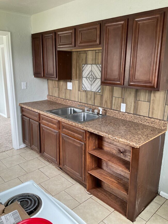 Building Photo - Cute 2 bedroom for rent