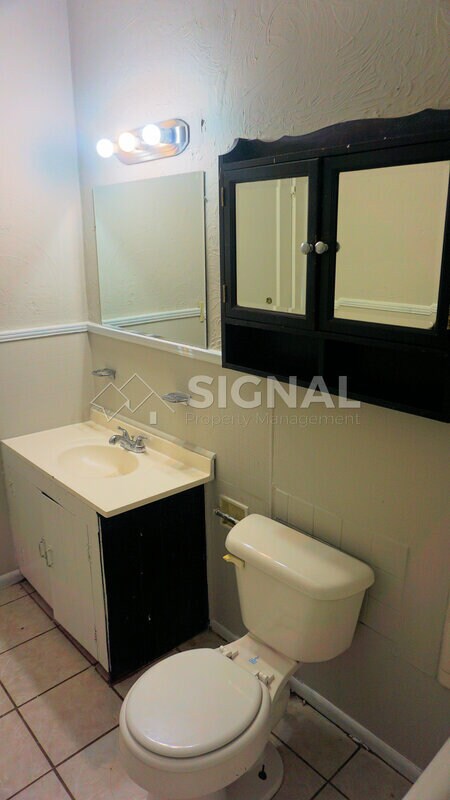 Building Photo - 7230 4th Ave S