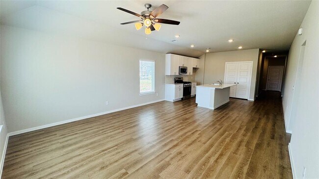 Building Photo - 31536 Sapphire Spgs Dr