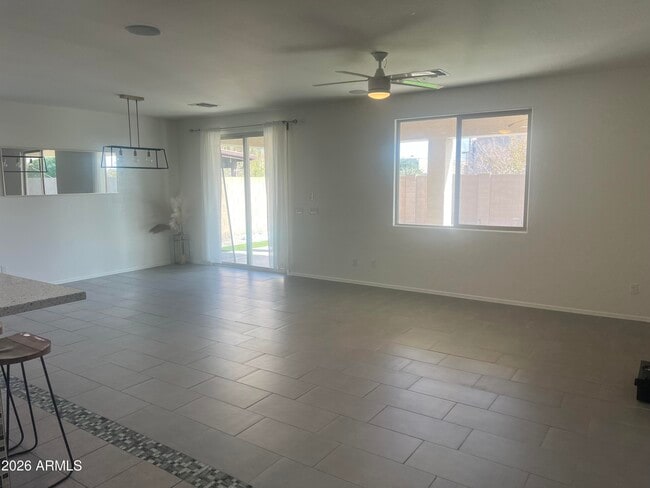 Building Photo - 739 N 156th Ln