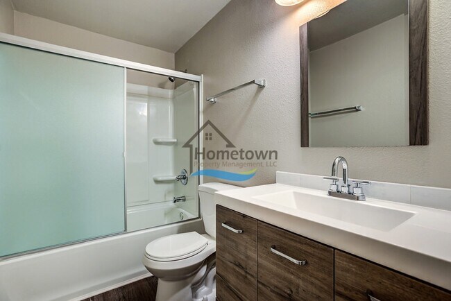 Building Photo - 2850 N Francis St