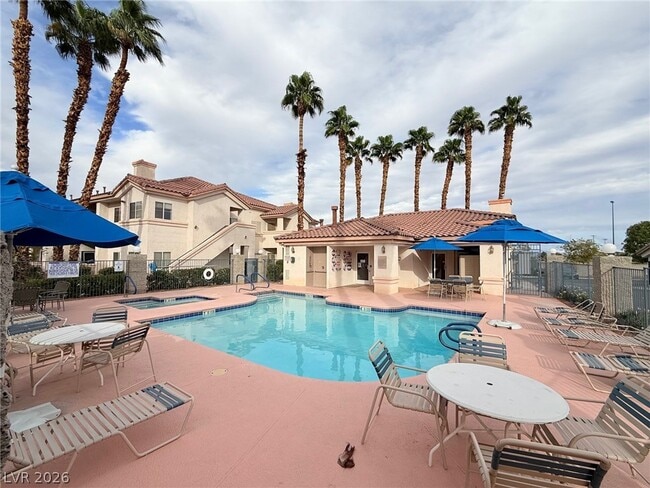 Building Photo - 2113 Echo Bay St