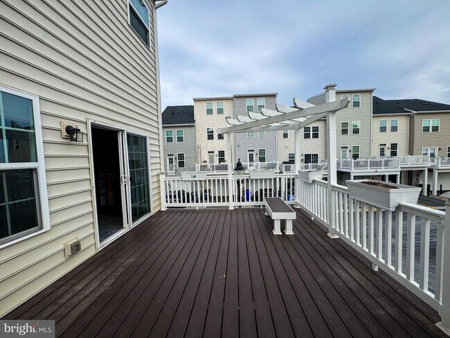 Building Photo - 24604 Cervelo Ter