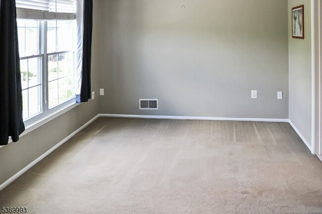 Building Photo - 302 Mercer Ct