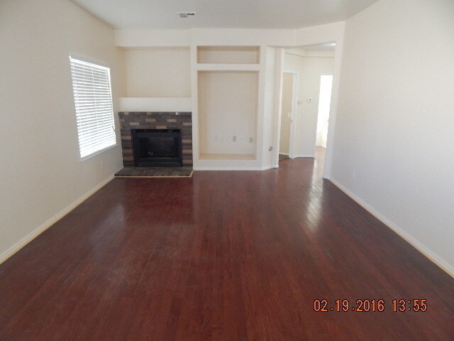 Building Photo - 3015 Briarhaven Ln