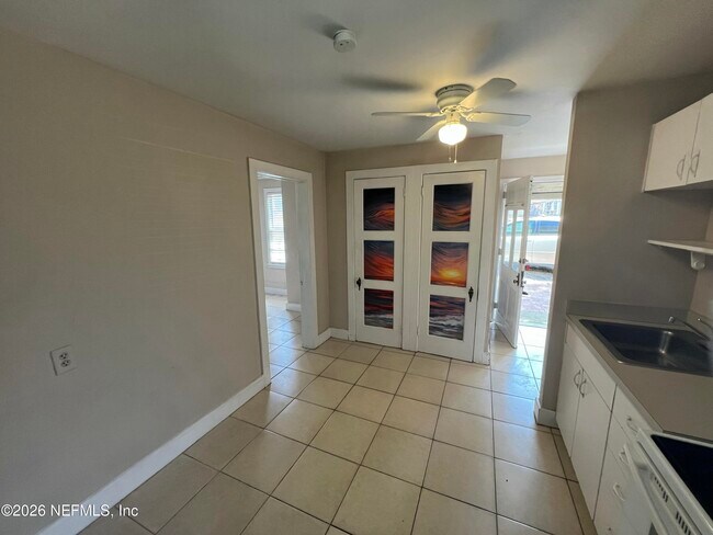 Building Photo - 99 Beach Ave