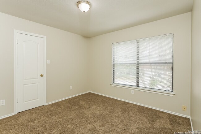 Building Photo - 4623 Everstone Creek