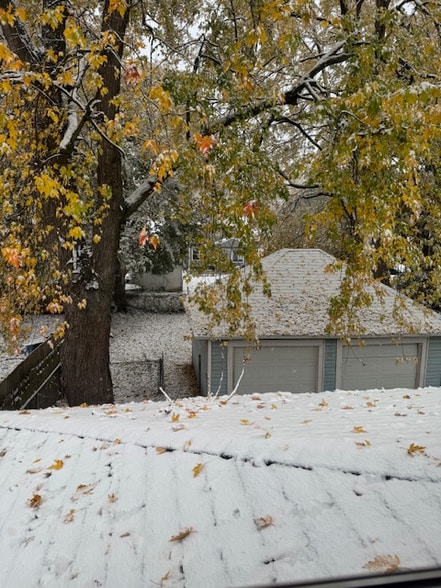 Building Photo - 1856 S Rundle Ave