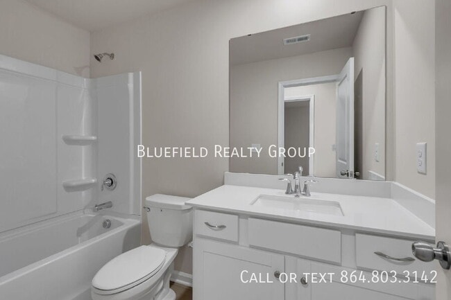 Building Photo - 808 Harper St