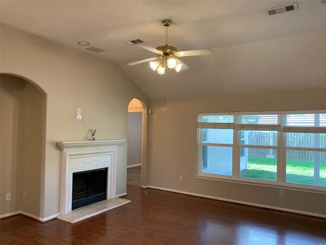 Building Photo - 3611 Stratford Town Ln