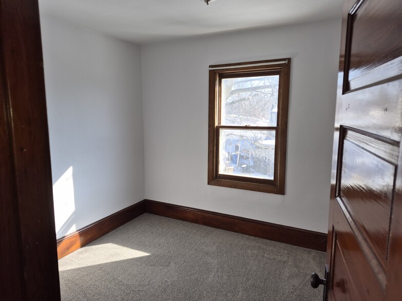 Building Photo - 202 Gadow Ln