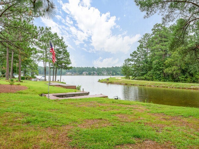 Building Photo - Waterfront Home in Carolina Lakes!