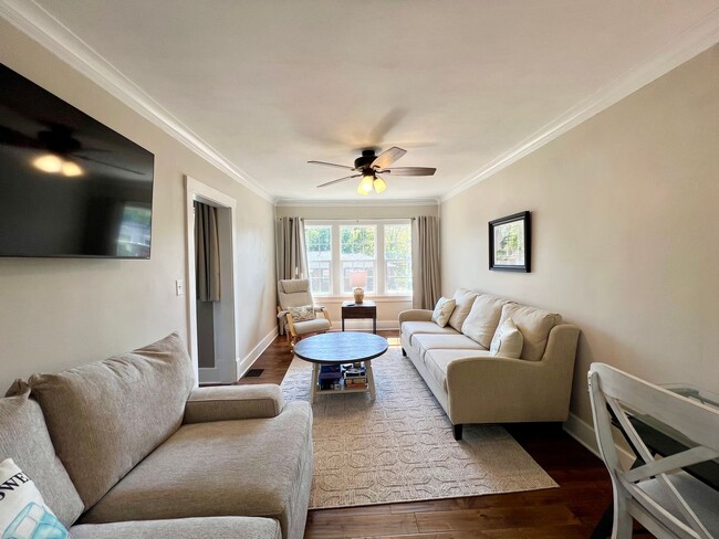 Building Photo - Beautifully Renovated & Fully Furnished Home in Peoria Heights!