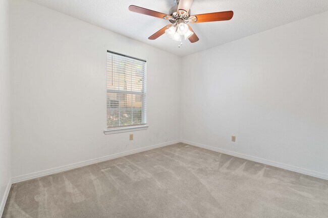 Building Photo - 6355 Burnham Wood Pl