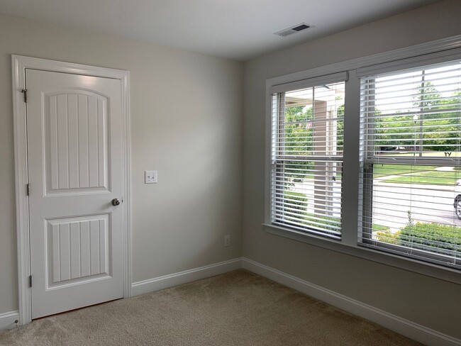 Building Photo - PRIME LOCATION, 3 Bedrooms Suites Apex TH Near HWY, Schools, Shops and Community Amenities!