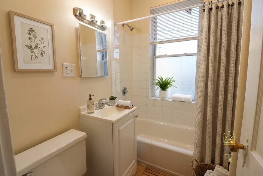 Building Photo - 84 Sutherland Rd