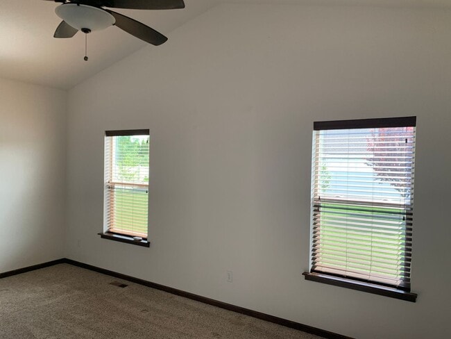 Building Photo - Broadmoore Estates Rancher