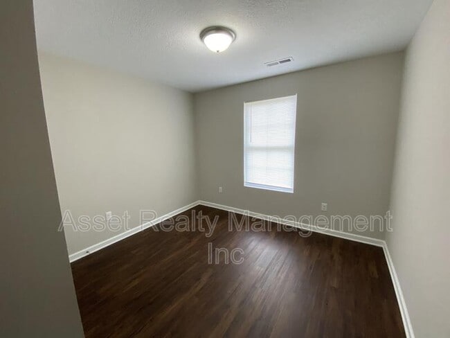 Building Photo - 2022 Bluebonnet Drive